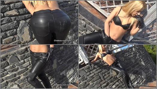 Boots – Chateau-Cuir – Nikki’s hairy pussy in leather –  Mistress Nikki