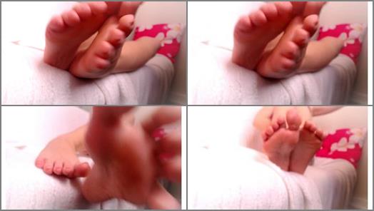 Pedicure feet toes – SpoiledBratMercy – Foot Slave Turned House Bitch