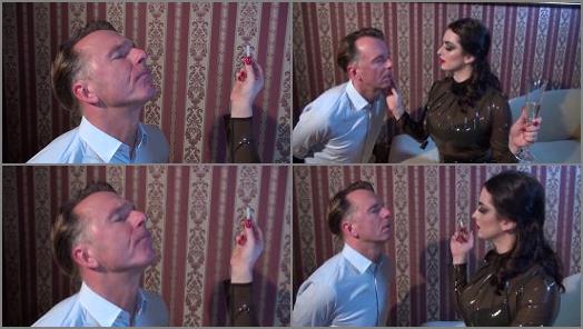 Femdom Smoking – Bizarrmistress Bella Lugosi starring in video ‘Red lips and a cigarette’