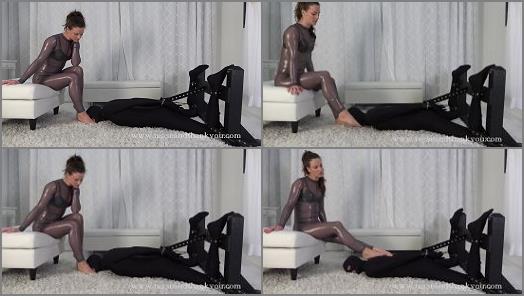 Shoe Domination – Tease And Thank You – Perfectly Arched –  Helix Hart