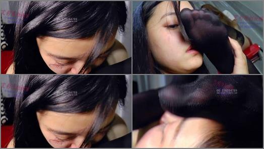 Stocking feet – Domme Dynasty – Chinese Lesbian Foot Worship