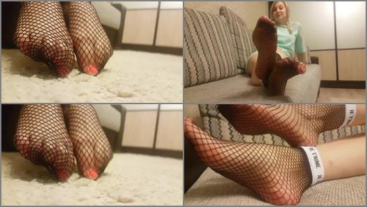 Fishnet Sock – Rina Foxxy – fishnet nylon feet