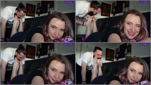 Cute Feet and Cumshots  Nerdy Gamer Girl Lilith First time Foot Worship  Tickling preview